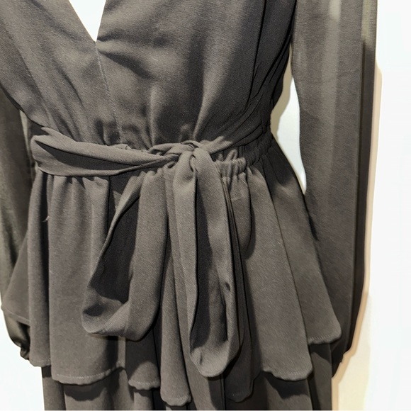 Majorelle Berkshire Black Tiered Long Sleeve Dress - Picture 2 of 6